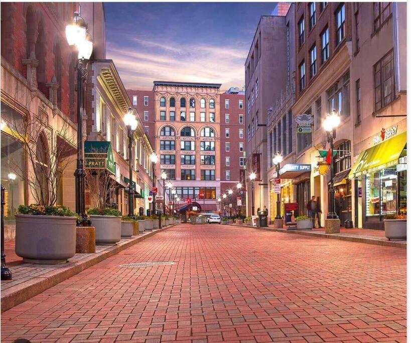 Hartford Downtown: 2Mins Walk To Xl Center Apartman Kültér fotó
